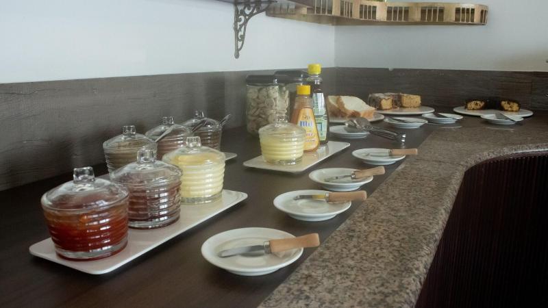 Essa Ncia Hotel Francisco Beltra O image