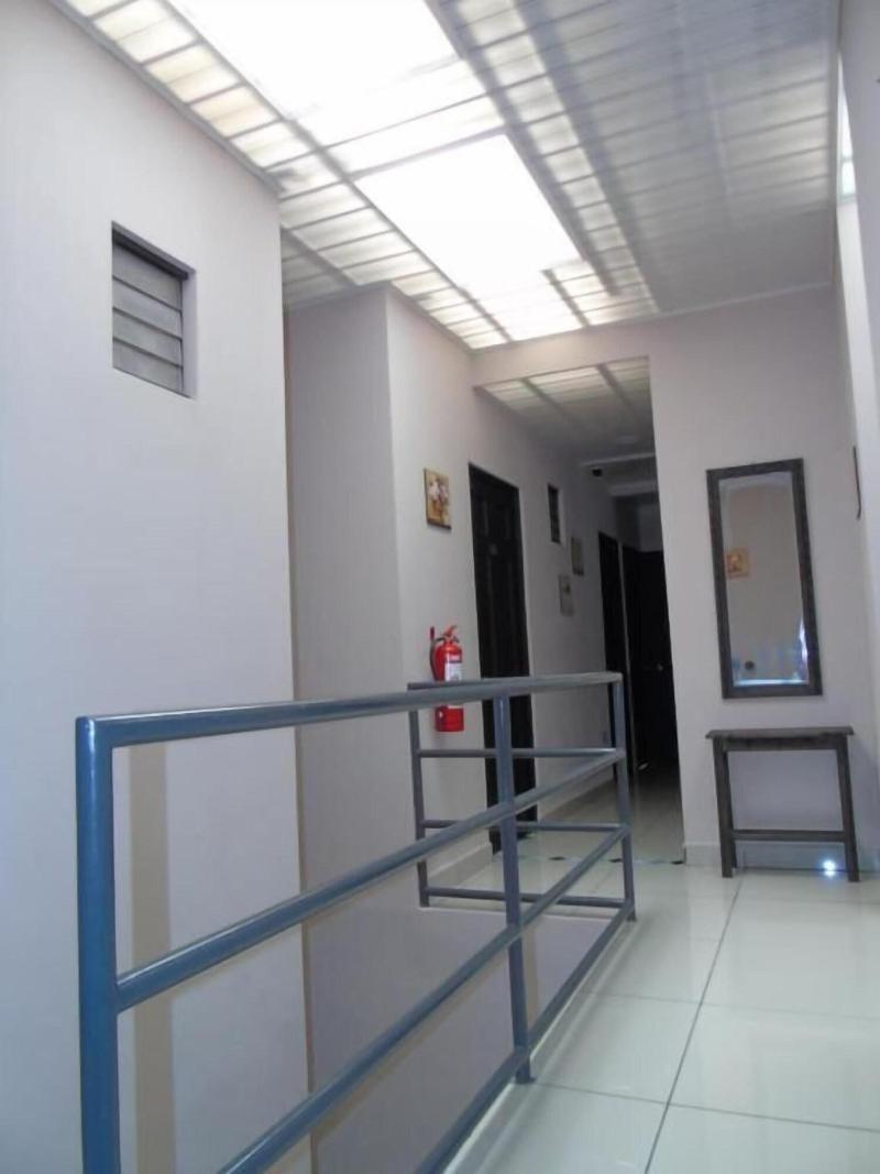 Hotel El Descanso image