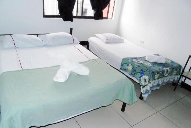 Hotel El Descanso image