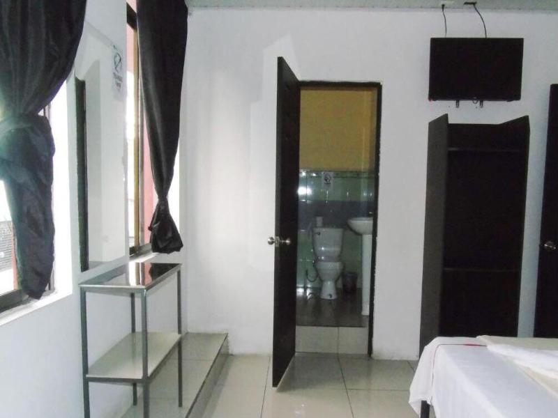Hotel El Descanso image