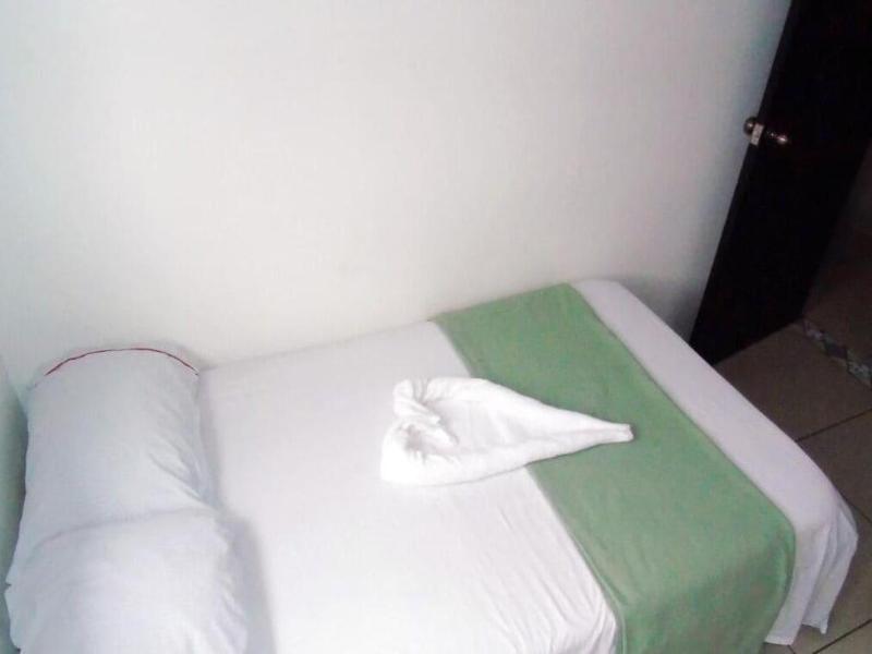Hotel El Descanso image