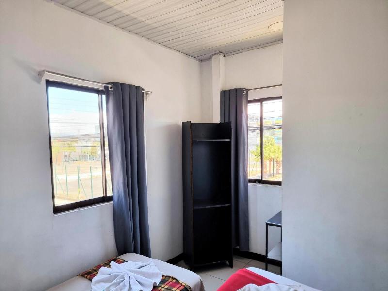 Hotel El Descanso image