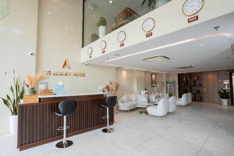 A25 Hotel 55 Cach Mang Thang 8 — general view