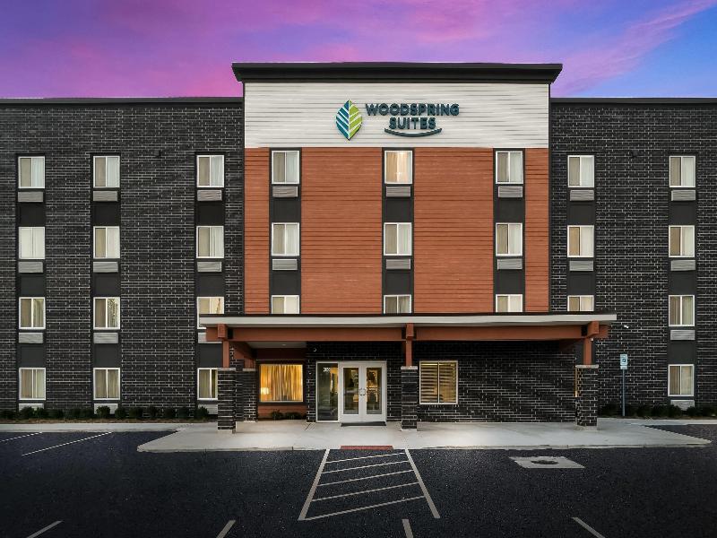 Woodspring Suites Detroit Sterling Heights image