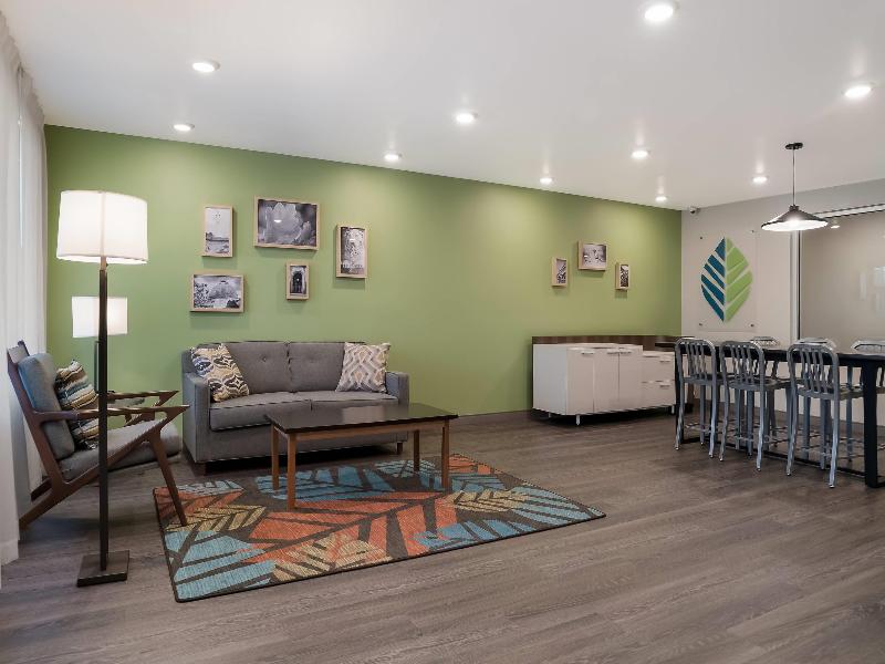 Woodspring Suites Detroit Sterling Heights image