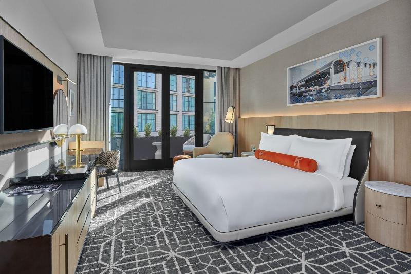 The Crescent Hotel Fort Worth image