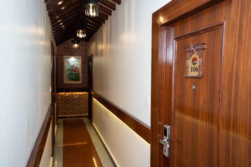 Airport Himalaya Boutique Hotel image
