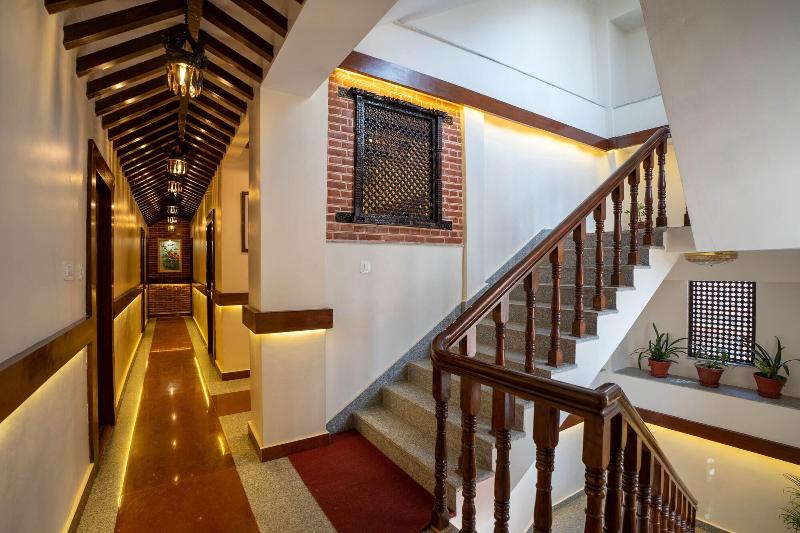 Airport Himalaya Boutique Hotel image