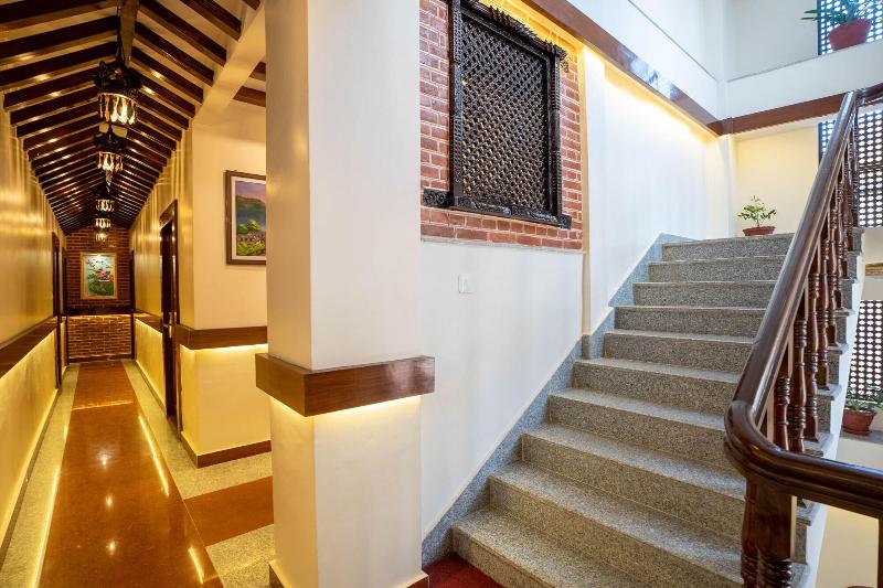 Airport Himalaya Boutique Hotel image