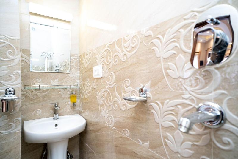 Airport Himalaya Boutique Hotel image