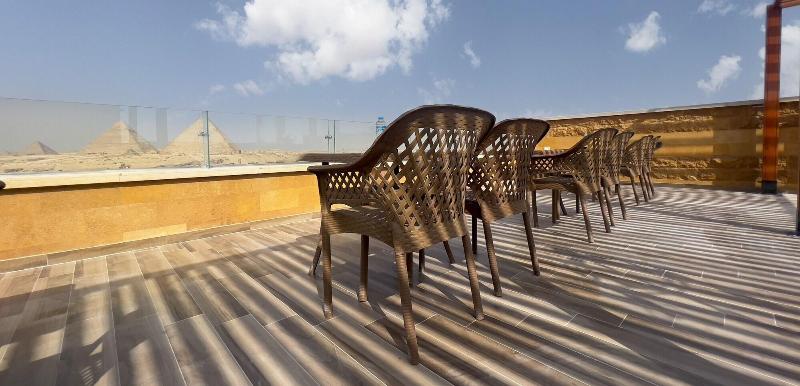 Celia Pyramids View Inn image