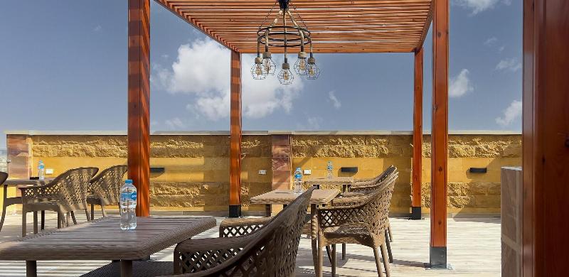 Celia Pyramids View Inn image
