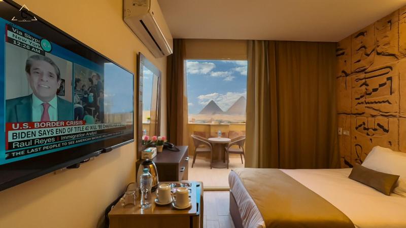 Celia Pyramids View Inn image