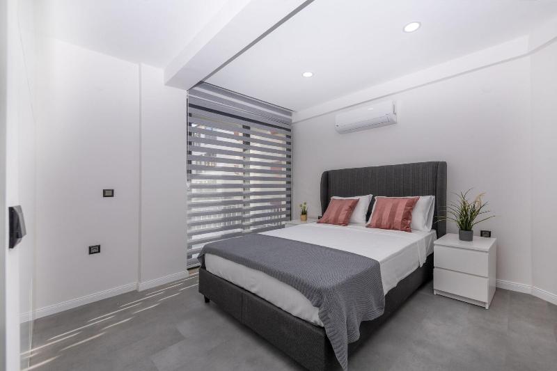 Echinus Hotels image