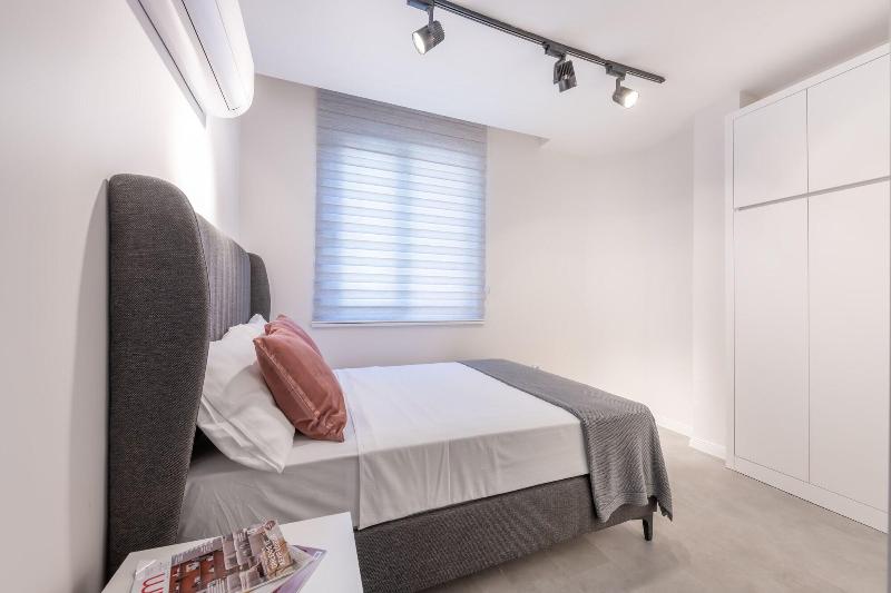 Echinus Hotels image