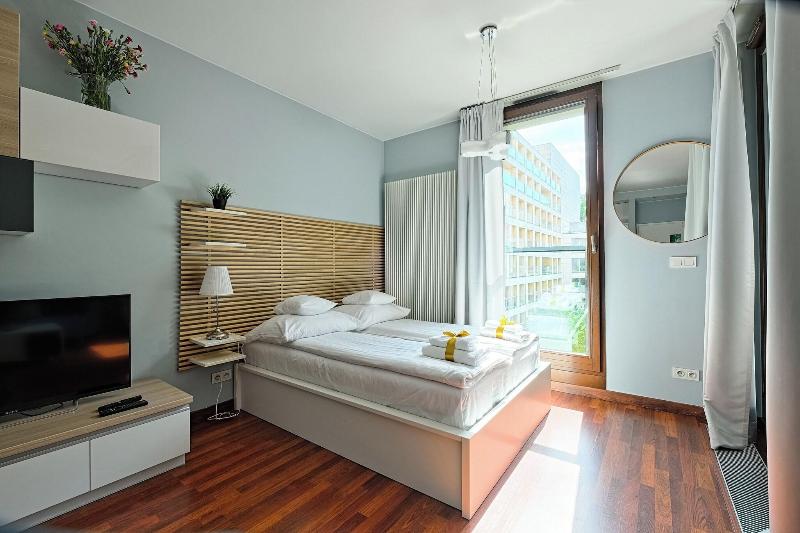 Aparthotel Warsaw Hub image