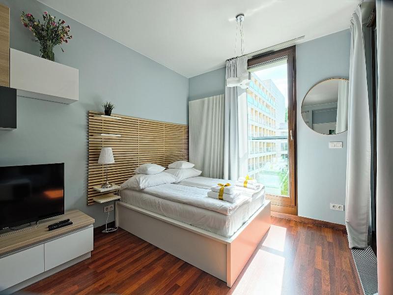 Aparthotel Warsaw Hub image
