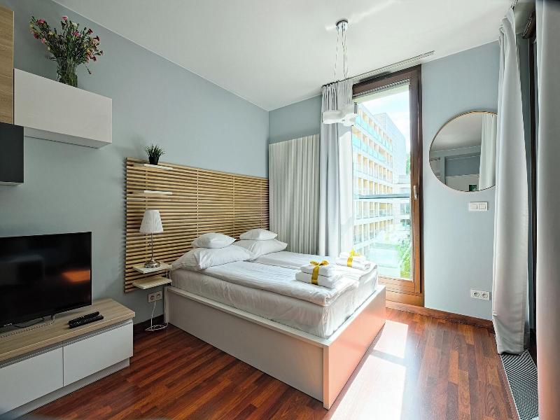 Aparthotel Warsaw Hub image