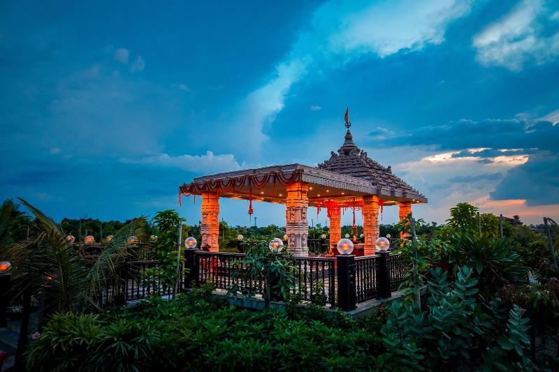 Mayfair Purnea image 2