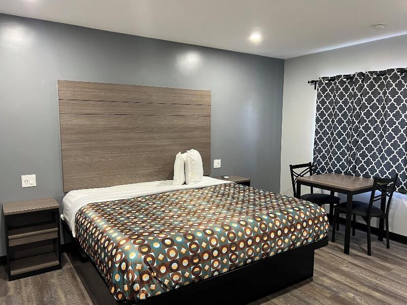 Sunshine Motel image