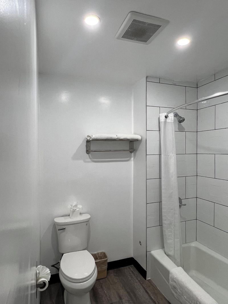 Sunshine Motel image