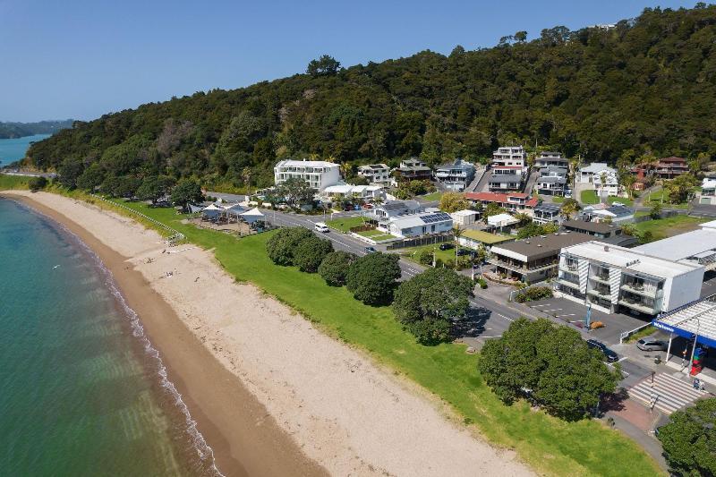 Paihia Beach Apartment image