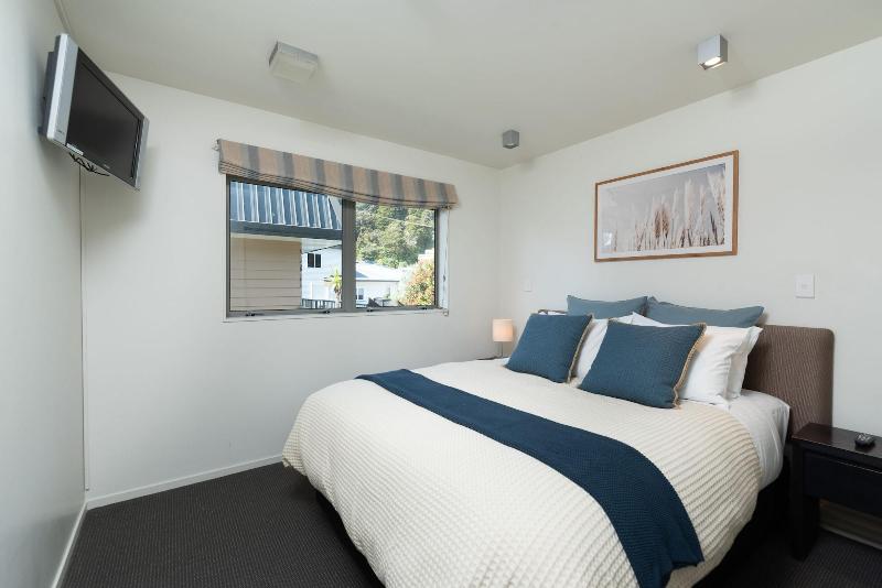 Paihia Beach Apartment image