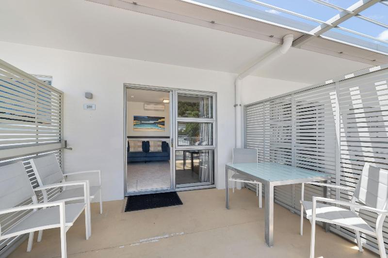 Paihia Beach Apartment image