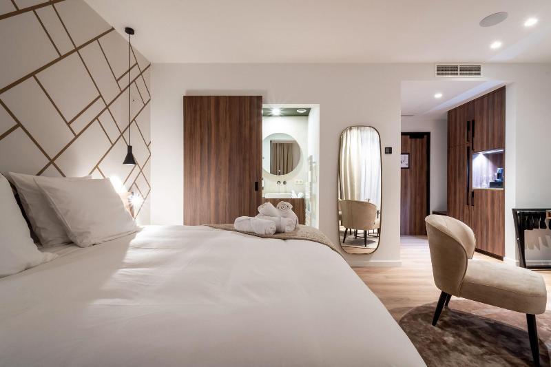 One Two Four Hotel Spa image