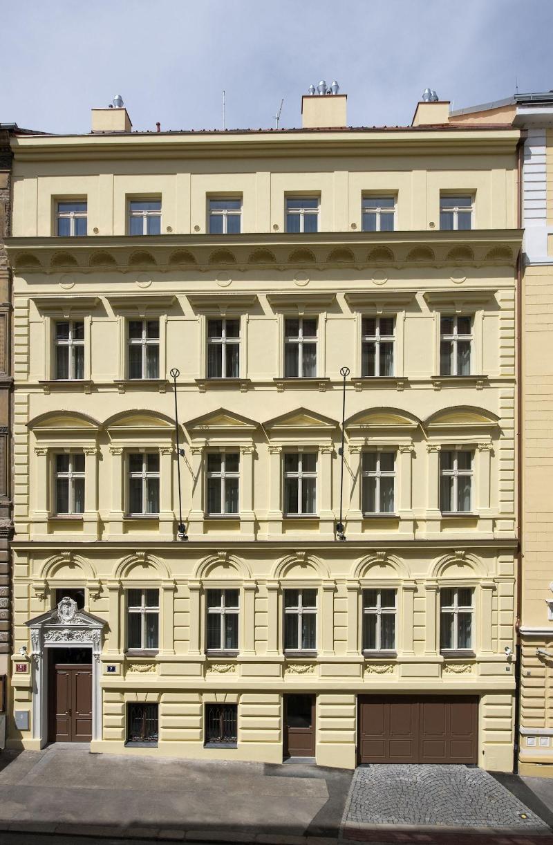Downtown Suites Rubesova image