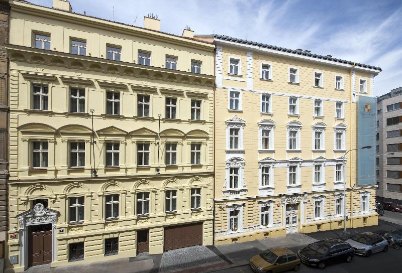 Downtown Suites Rubesova image