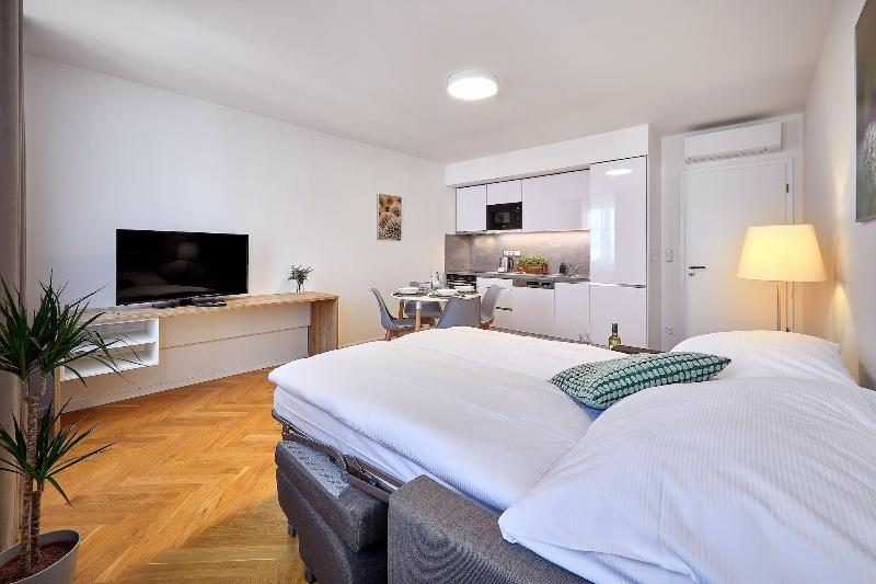 Downtown Suites Rubesova image