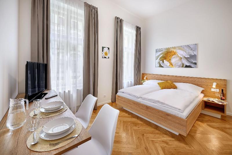 Downtown Suites Rubesova image