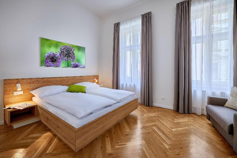 Downtown Suites Rubesova image