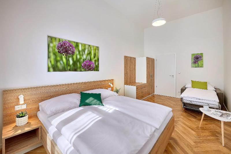 Downtown Suites Rubesova image