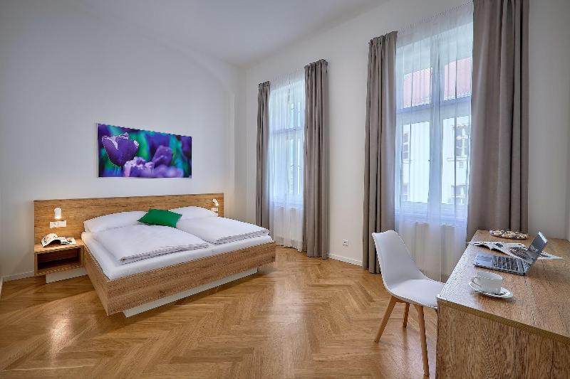 Downtown Suites Rubesova image