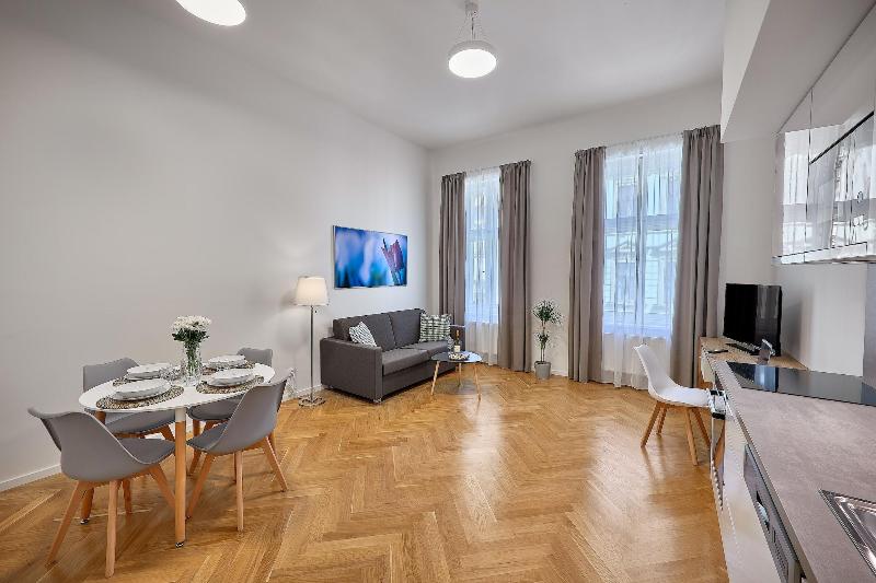 Downtown Suites Rubesova image