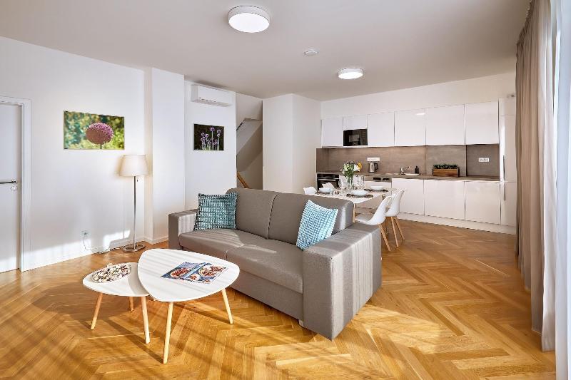 Downtown Suites Rubesova image