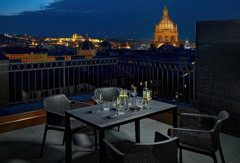 Downtown Suites Rubesova image
