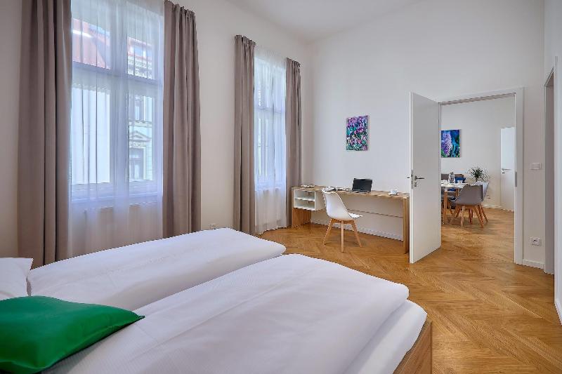 Downtown Suites Rubesova image