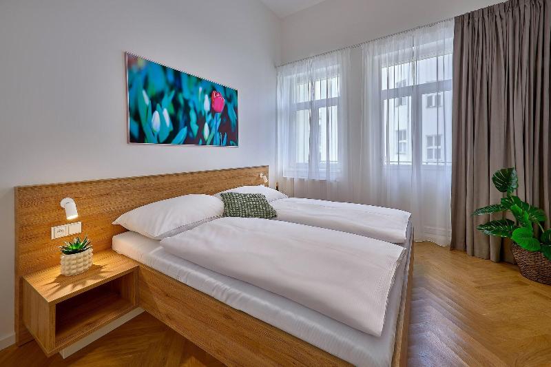 Downtown Suites Rubesova image
