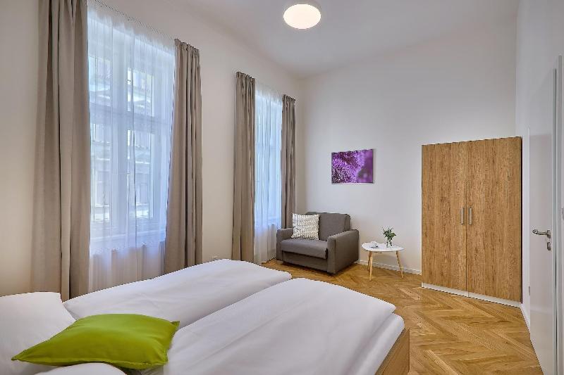 Downtown Suites Rubesova image