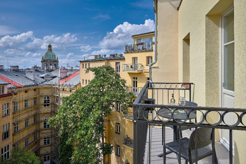 Downtown Suites Rubesova image