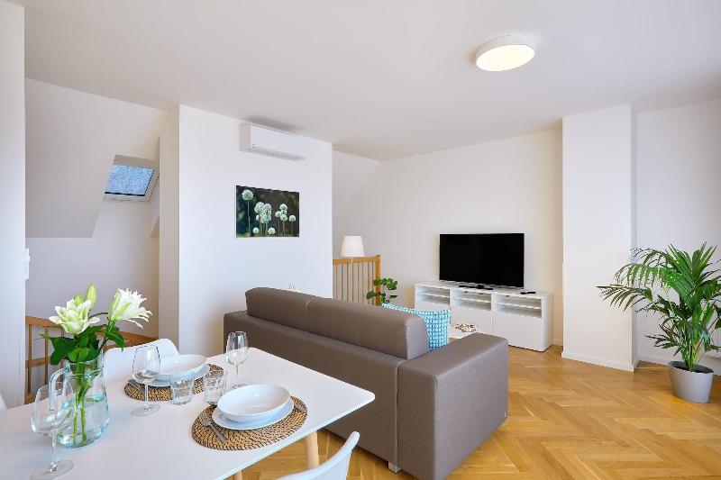 Downtown Suites Rubesova image