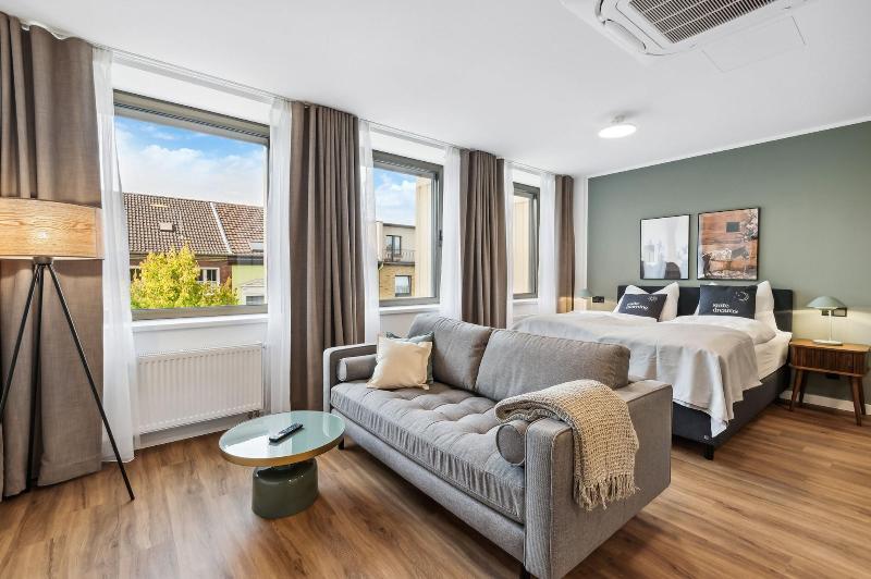 Limehome Oberhausen Paul Reusch Str image