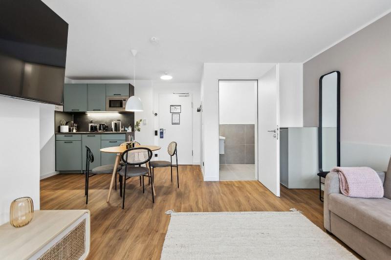 Limehome Oberhausen Paul Reusch Str image