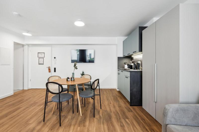Limehome Oberhausen Paul Reusch Str image