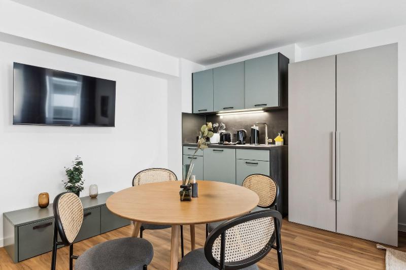 Limehome Oberhausen Paul Reusch Str image