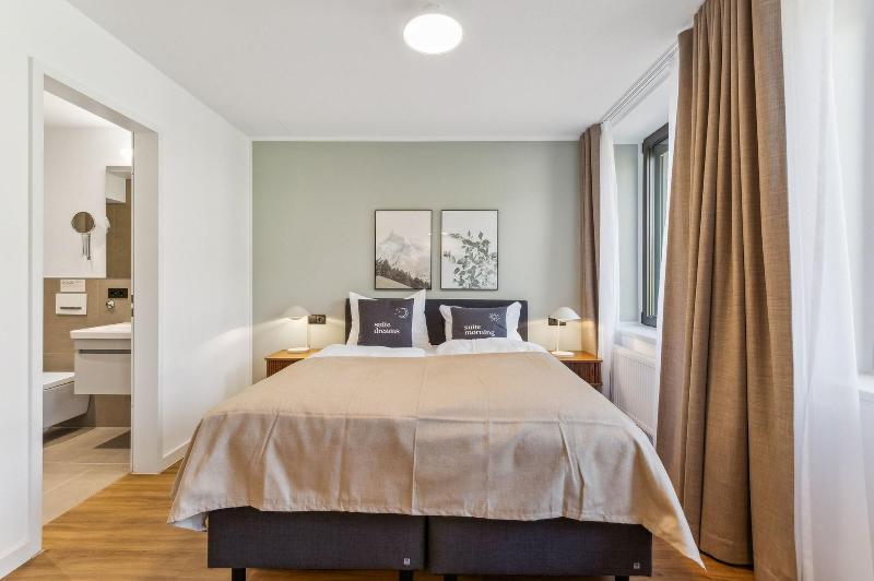 Limehome Oberhausen Paul Reusch Str image