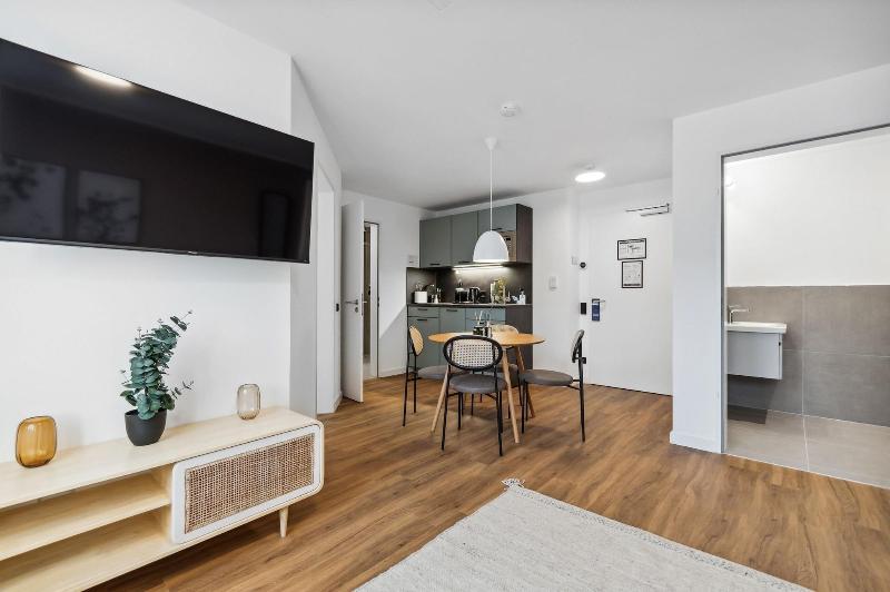 Limehome Oberhausen Paul Reusch Str image